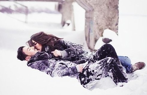 WillYouBeWedd's tweet photo. These engagement photo themes are easy to recreate and make your own! https://t.co/sS5Hf9gggQ #wedding #photography https://t.co/UIwkfmdTII