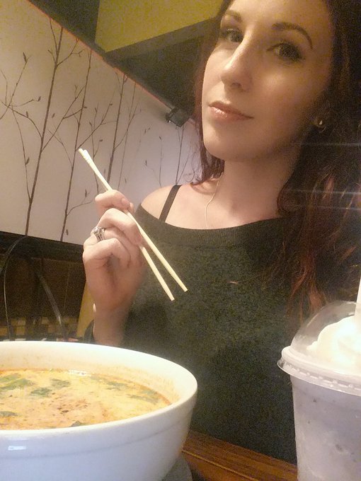 Just had a wonderful belated birthday dinner with hubby down at my favorite noodle place. https://t.<a href="/tag/realloyalfans"class="tags"><span>#realloyalfans</span></a>