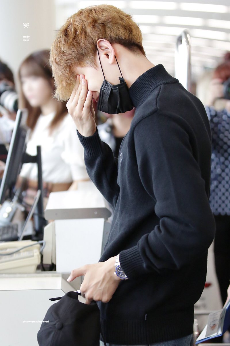 bestofbyunbaek's tweet photo. i guess he was just too tired he didn't even realize he was holding his ticket all along ㅠㅠ https://t.co/D9KFAeXjnE