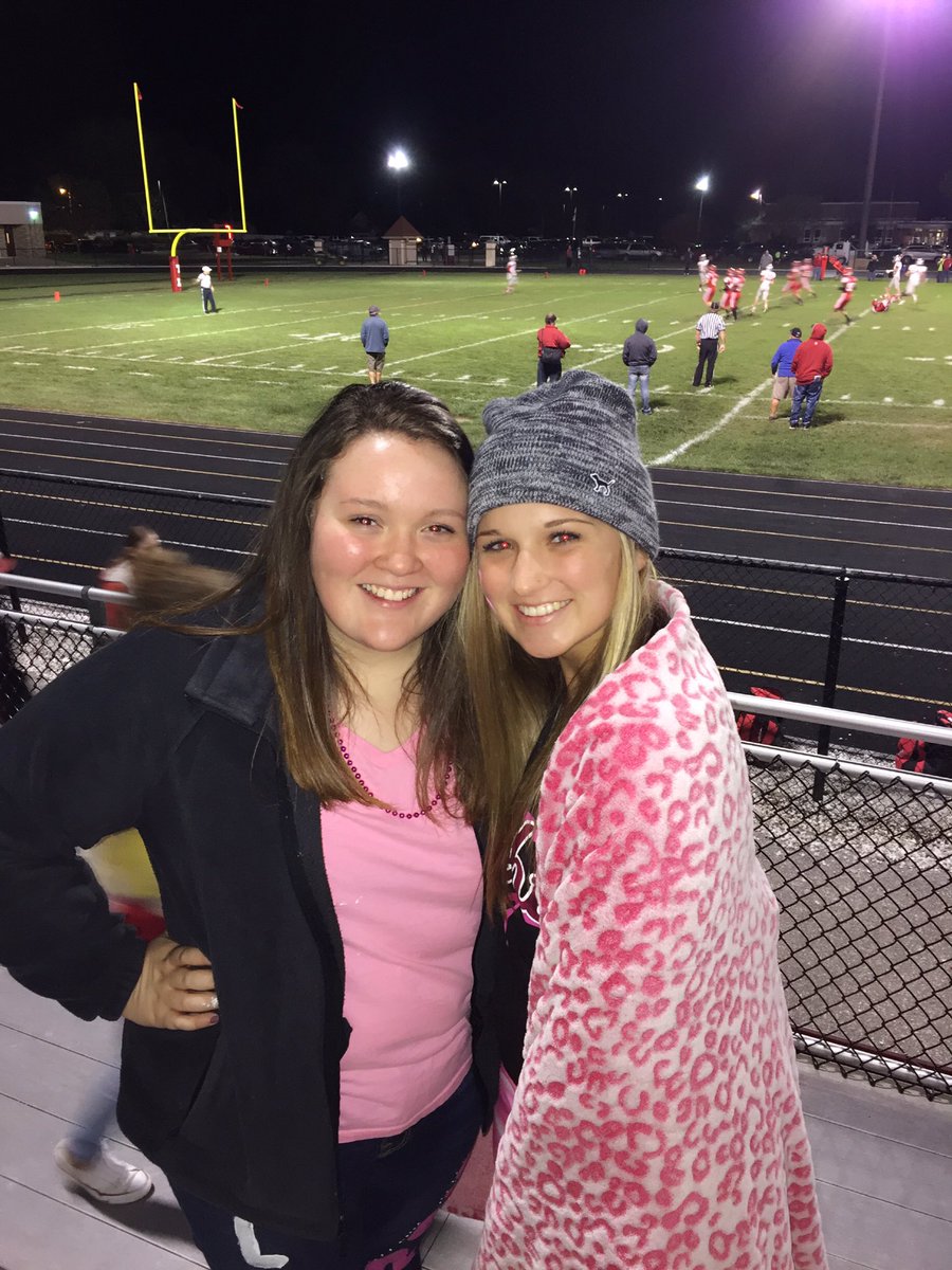 lindseyymarshh's tweet photo. Senior night was full of cheers and tears ๐๐ #TLFB https://t.co/2PXKoohJnG