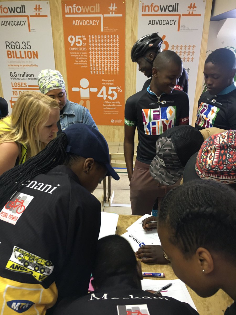 Skinstad's tweet image. Great energetic kick-off to @CoCreate2Move with @bikehackct  @HorbachBonnie &amp;amp; @alanwinde - a room full of problem solvers.