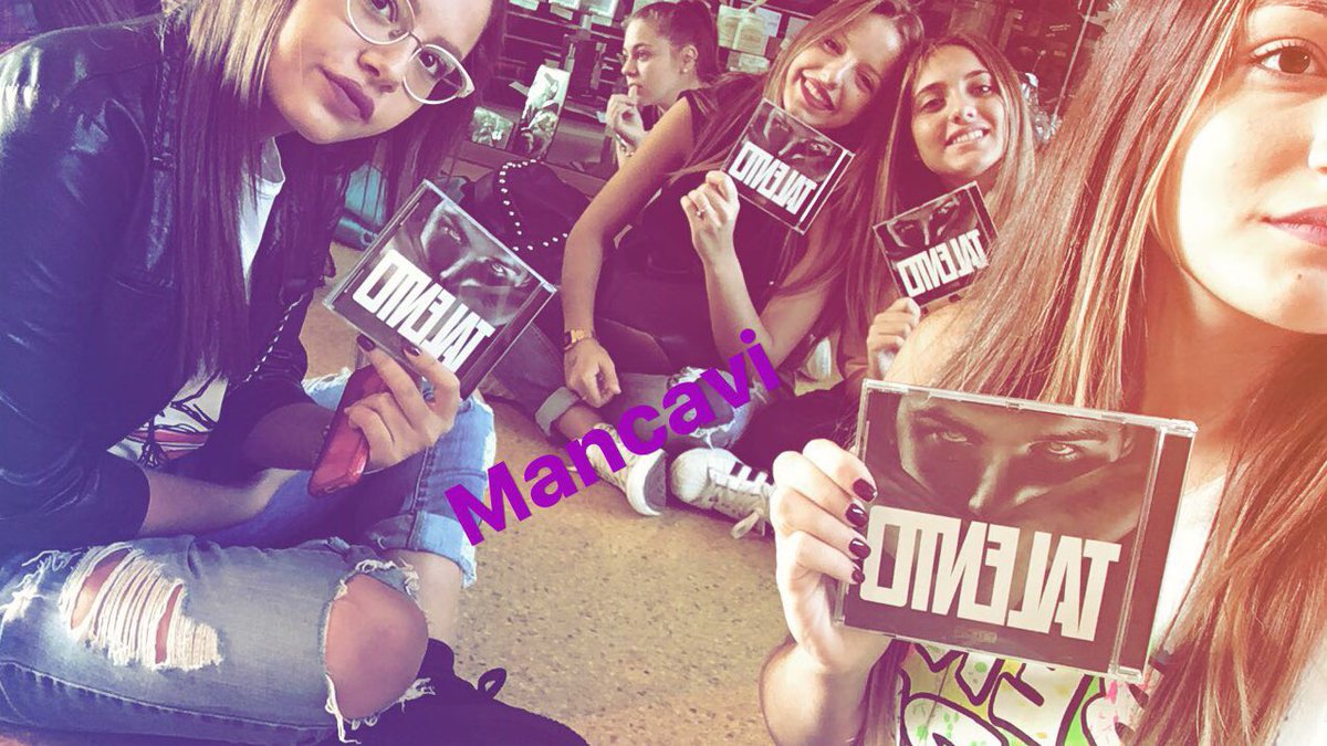niaIIprincess_'s tweet photo. @James_Da_Cruz @MattiaBriga @Honiro NOI RESTIAMO CON BRIGA #AspettandoBriga @njallsfaith_  @xxlouiseyes ⚡️⚡️⚡️ https://t.co/nFrWsN0EcR