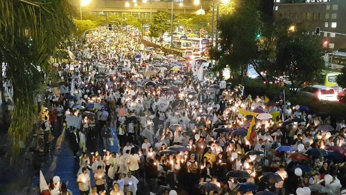 View image on Twitter