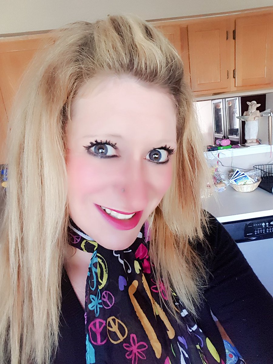 TiffanyS2202's tweet photo. #fulltimemommy #wentbacktoworkfulltime #missingmyloves https://t.co/kBAZx6W3Dd