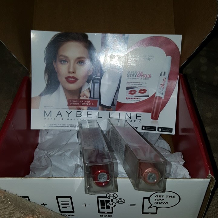 YEPITZCHELP's tweet photo. Got my new #influenster #maybelline #superstay24 box and I love the awesome colors https://t.co/FuhcukLK9Z