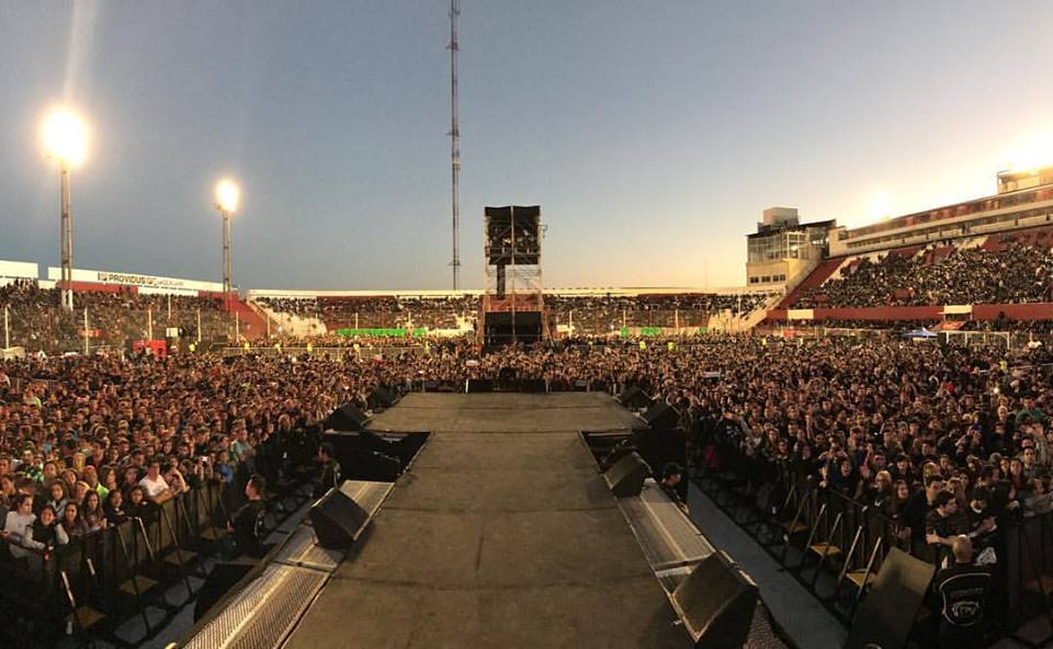 aerosmithcba's tweet photo. Lo que fúe #Cordoba! Un show único, junto a los más grandes!
#AerosmithEnCordoba https://t.co/PDscjiMW3K