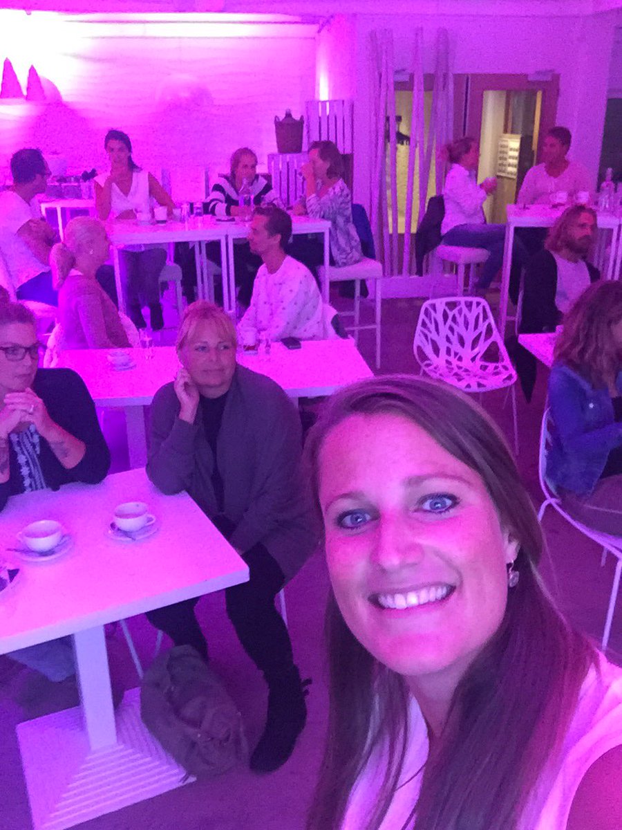 PsychMerel's tweet photo. #Smarttapping workshop in Noordwijk, wat heb ik genoten! Nu deze techniek voluit inzetten tegen #pesten @stoppestennl @stoppestennu 5/11 https://t.co/MtxC4LKxuQ