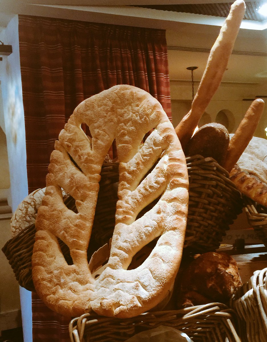 TweetsbyTashaS's tweet photo. I knew watching @BritishBakeOff would pay off ... #botanicalweek #fougasse @ShangriLa_Doha https://t.co/aXdew1mtCR