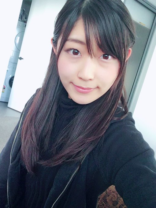 先日アップした写真の顔がまんまるで、色んな方から太った？と聞かれ憤慨しておりましたが、白状します。今日体重はかったらベスト体重より4kg太っていました。こわい。恐ろしすぎる。でもなんか、顔は健康的に見えるようになったんだよねえ&hellip; もうすぐ7時なのにまだ明るい。<a href="/tag/%E3%82%B0%E3%83%A9%E3%83%89%E3%83%AB%E8%87%AA%E7%94%BB%E6%92%AE%E3%82%8A%E9%83%A8"class="tags"><span>#グラドル自画撮り部</span></a>