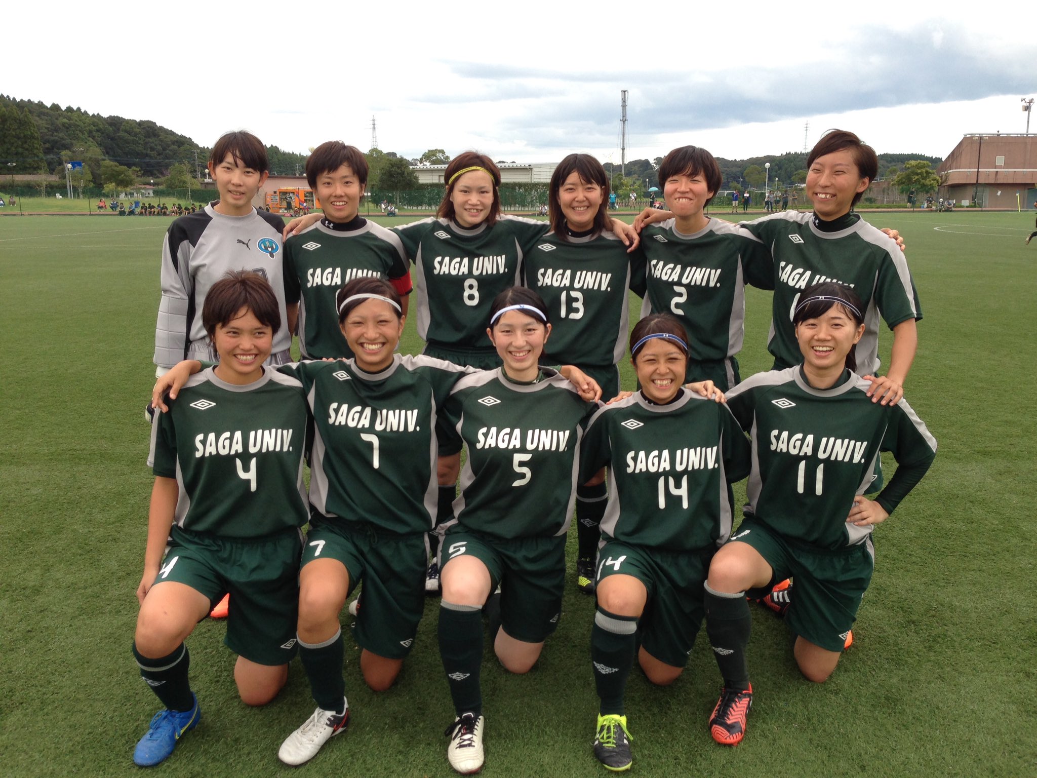 佐賀大学女子サッカー部 ただいまkick Off スタメンは以下の通りです Df 長友美紀 Df 寺崎あゆみ Df 樋渡理紗子 Df 荒木梨那 Mf 山下千帆美 Mf 古賀咲子 Mf 梶塚卯花 Mf 岩崎水希 Mf 早田美咲 Fw 大山莉央 Gk 大坪美抄希 T Co Dnpcj2zl56