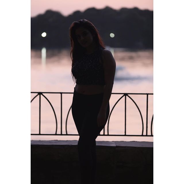 NihiSharma12's tweet photo. Sure, I'm a #prettygirl 
Up in a #prettyworld
But they say #prettyhurts 
And I don't wanna #sitstill
I'm a pretty girl https://t.co/tNtSXZN1pG