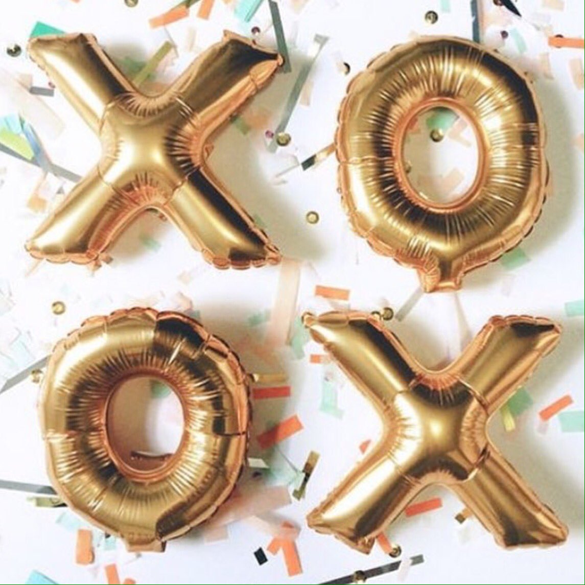 Kissmagit's tweet photo. #buonweekend bellezze! 🎉 XOXO 🎉  #xoxo #weekend #saturday #sabato #behappy https://t.co/qjVLzctTnZ