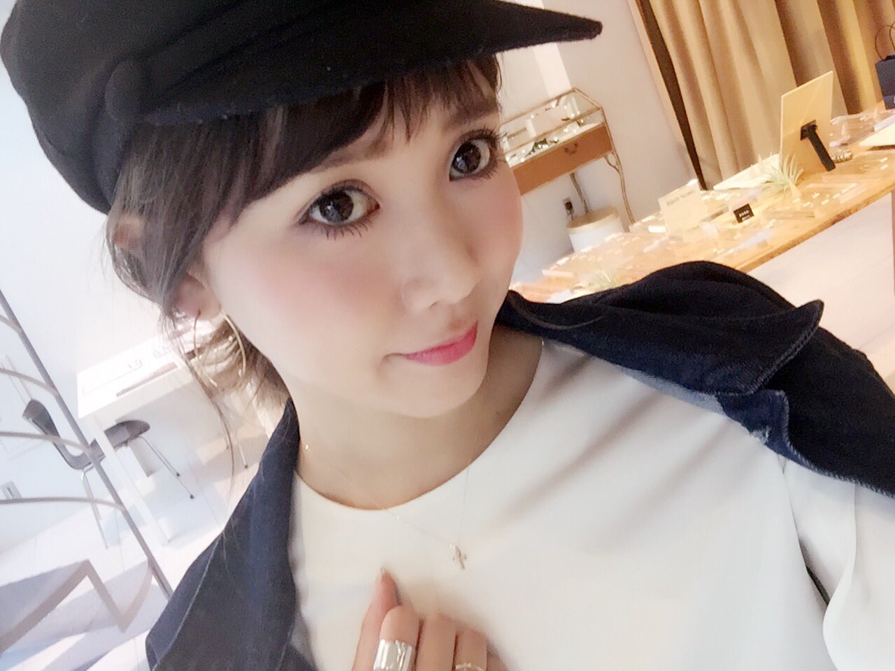 田中里奈 マスカラmoilo発売開始 本日の私 ちょっと大人め気分なコーデ ごつめのシルバーリングと新作のオパールのネックレス リング ゴールドのフープピアスをつけてるよ Latiaのウィンターコレクション予約会 二部は今日の18時半まで 田中里奈 マスカラmoilo発売開始 本日の私 ちょっと大人め気分なコーデ ごつめのシルバーリングと新作のオパールのネックレス リング ゴールドのフープピアスをつけてるよ Latiaのウィンターコレクション予約会 二部は今日の18時半まで