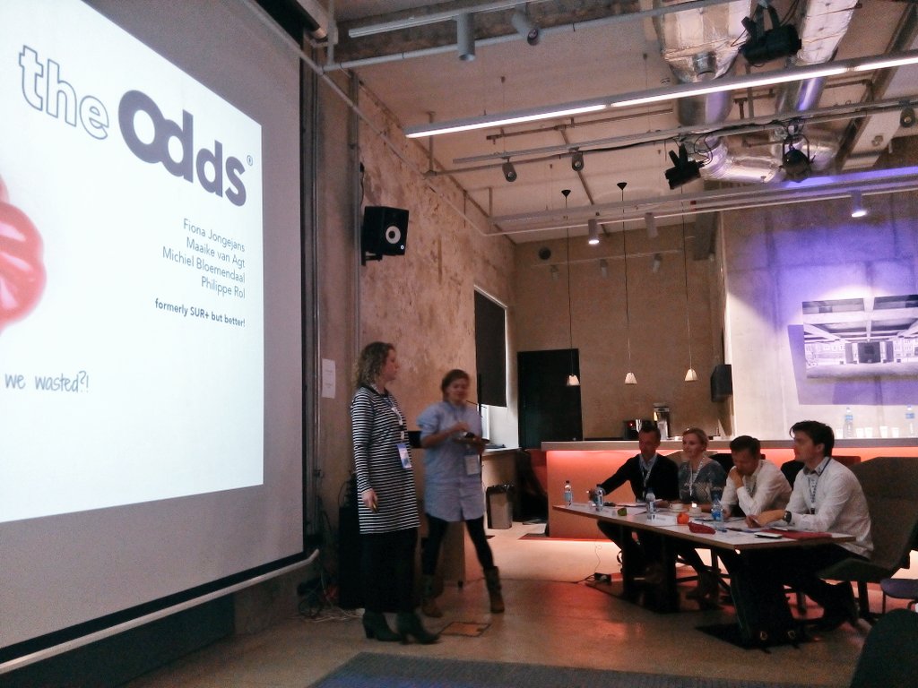alexfarlander's tweet image. The Odds team provides access to surplus products from farmers to restaurants #CLP2016