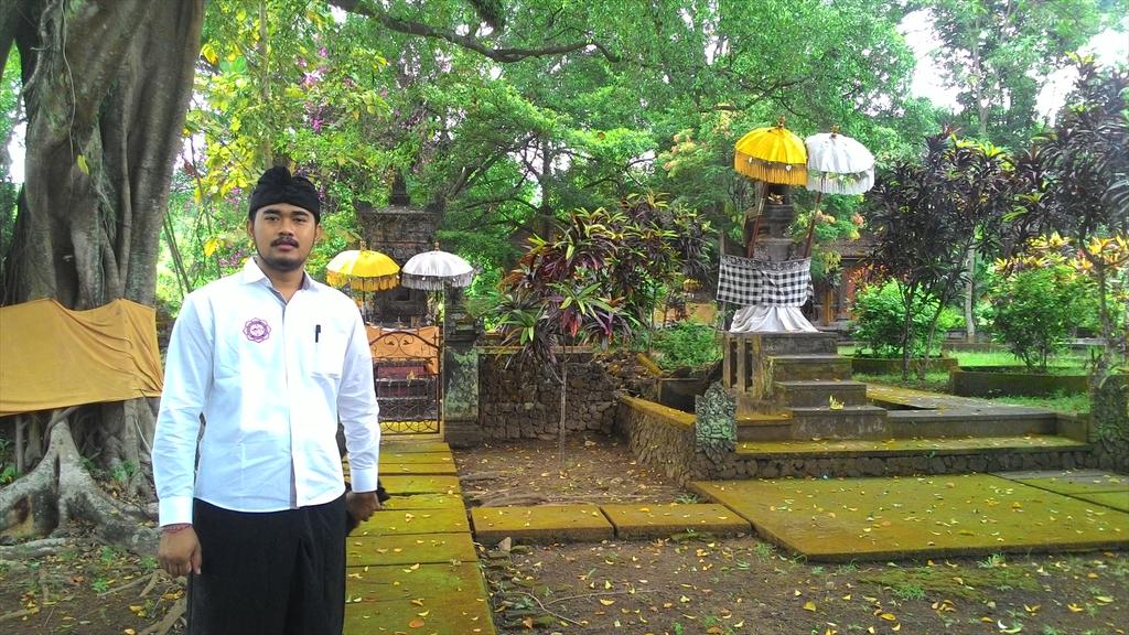 bagawatra's tweet photo. Berikan sambutan di sabha luar biasa PC KMHDI Buleleng# https://t.co/KusOu4zilA