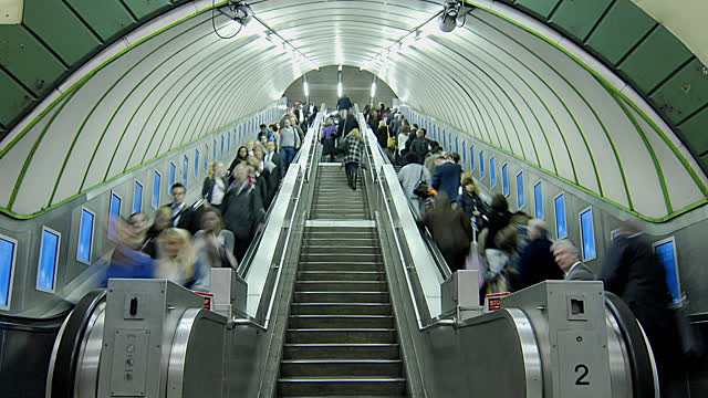 railsystemnet's tweet photo. Heavy-Duty Escalator
https://t.co/XWpdcyQbhQ https://t.co/G8QRmoW9mH