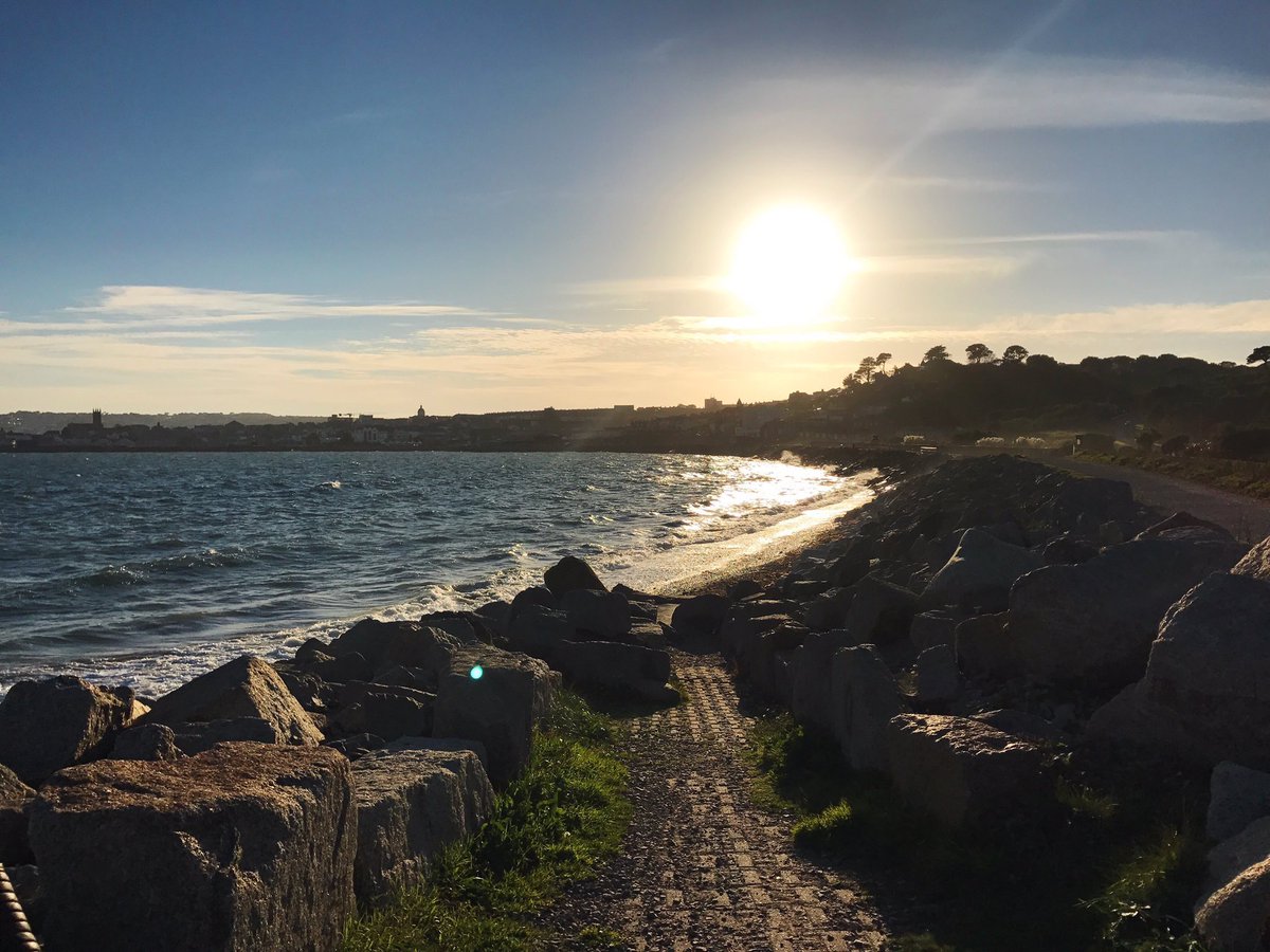 CornishSunsets tweet media