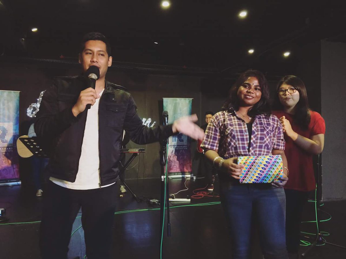 Revo Academy tweet media