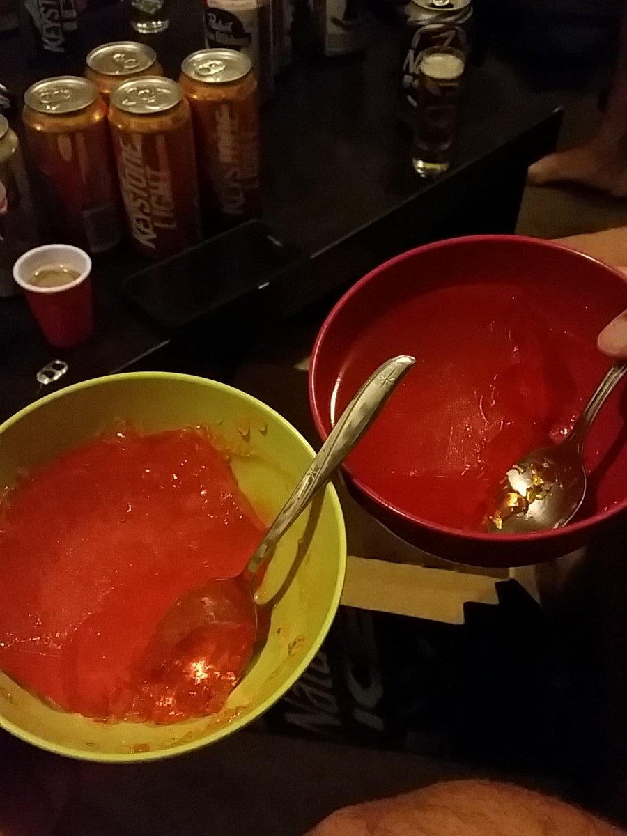 mines_PiChi's tweet photo. Jell-O is the breakfast of champions on homecoming weekend #letsgetrowdy #ThankGodForVodka https://t.co/K7tt1R0ZHX