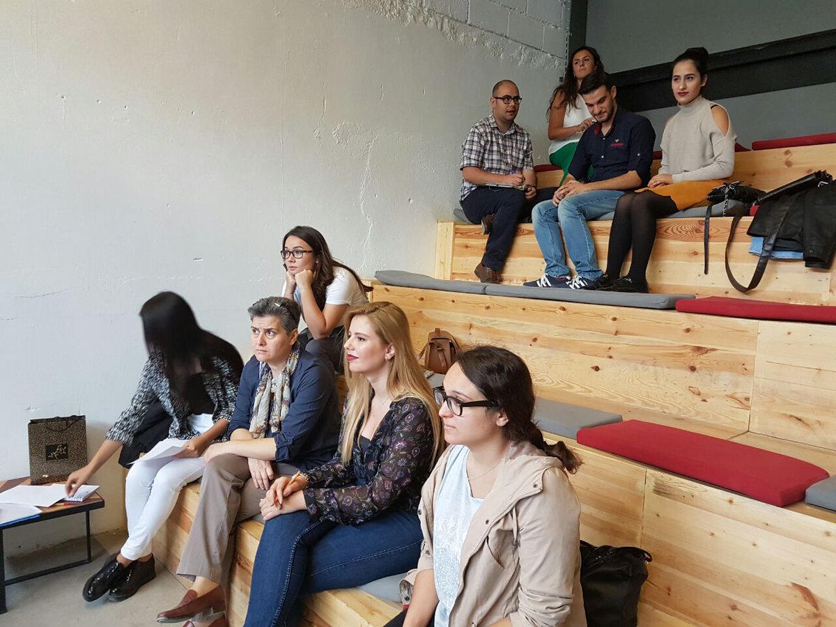 AkademiSivil's tweet photo. 2.Buluşmamız fikir üretim atölyesi ile devam ediyoruz. #izmir #siviltoplum #sivilakademi https://t.co/p40ZZL8Jcc