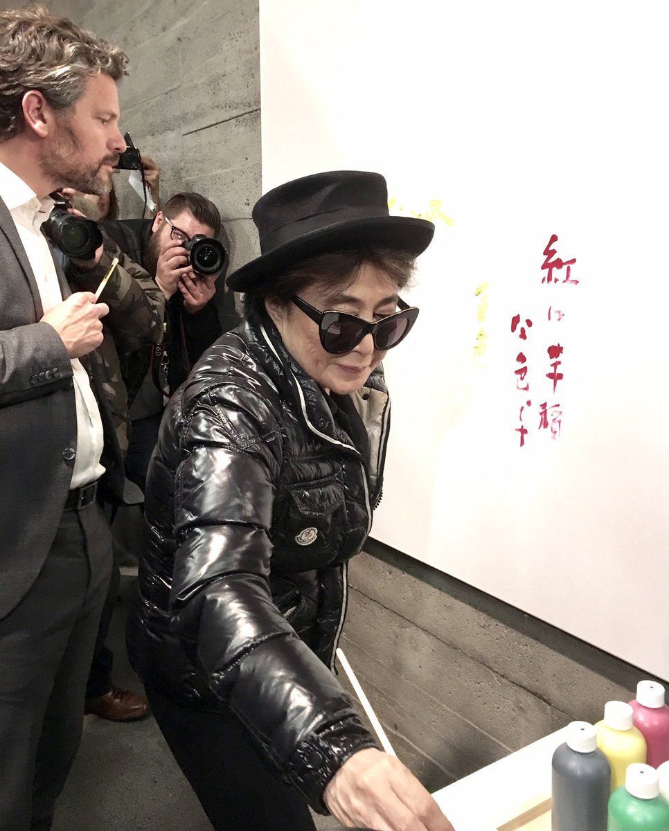 yokoono's tweet image. 'Add Colour Painting' with Mayor @DagurB last night at the opening of my new show 'One More Story' at @Listasafn Reykjavik Art Museum