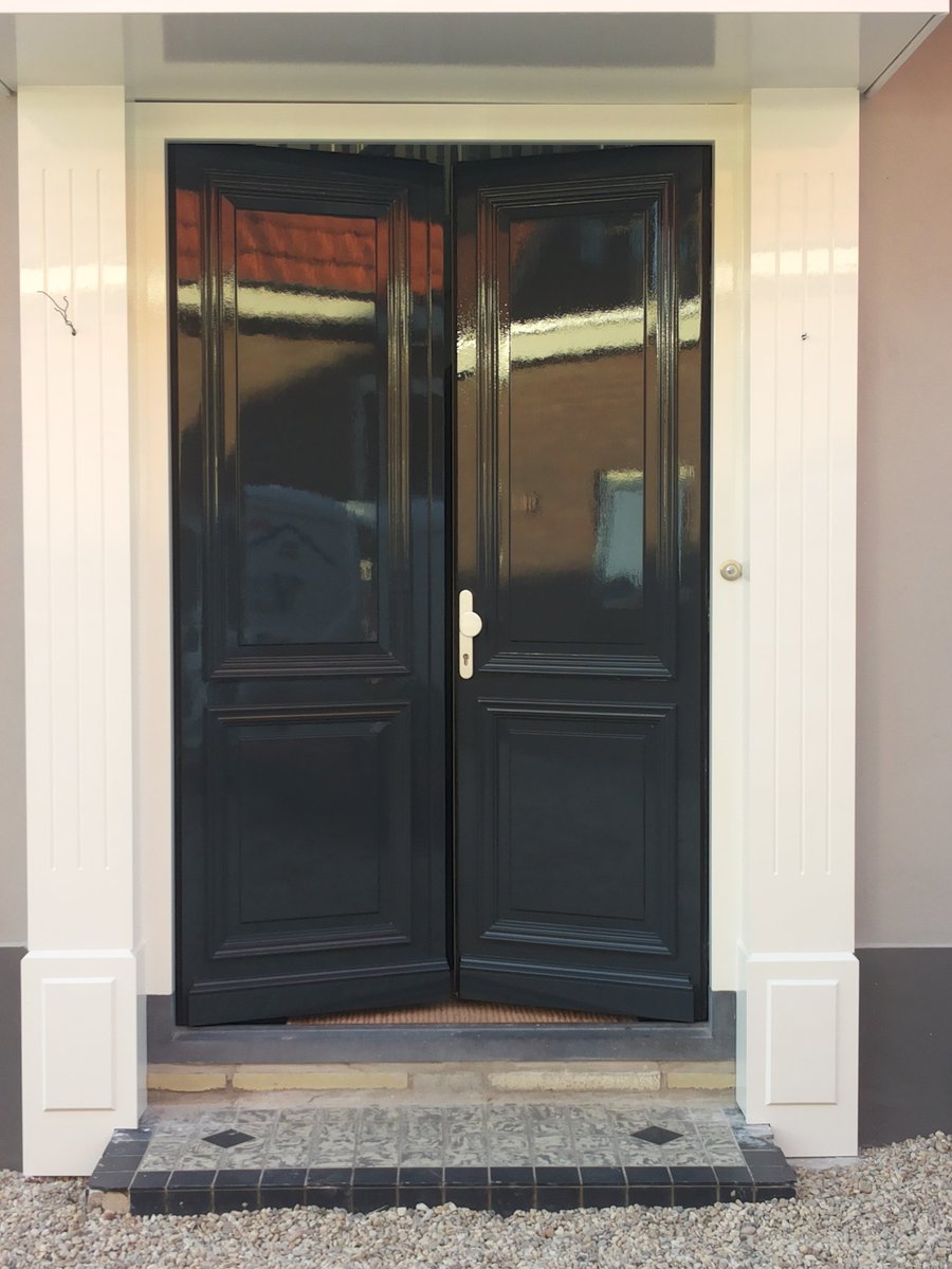 frankversluis's tweet photo. Vakwerk geleverd met de S2U Allure Gloss van @SigmaNL #spiegel https://t.co/nNSSeL4Vdk
