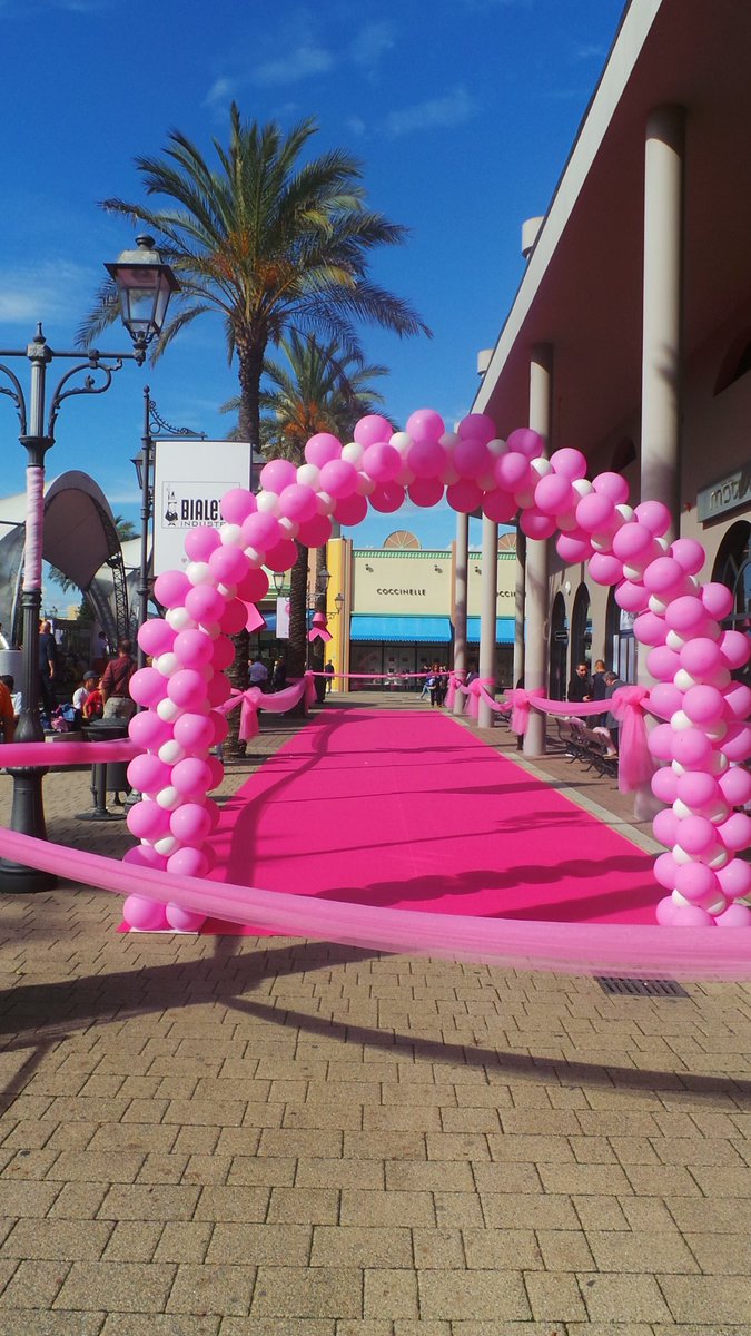 Preparati i tacchi? Pronte per correre? La Fashion Running, la corsa a favore di @pinkisgood_fuv sta per cominciare!