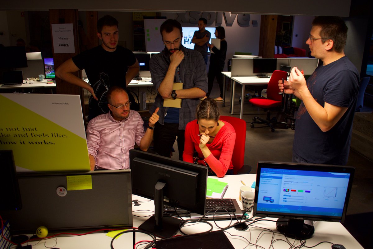 CHILID_agency's tweet image. The work is in full swing! #teamwork #agilehack #design #frontend #applications #chilid #focus #xsolve