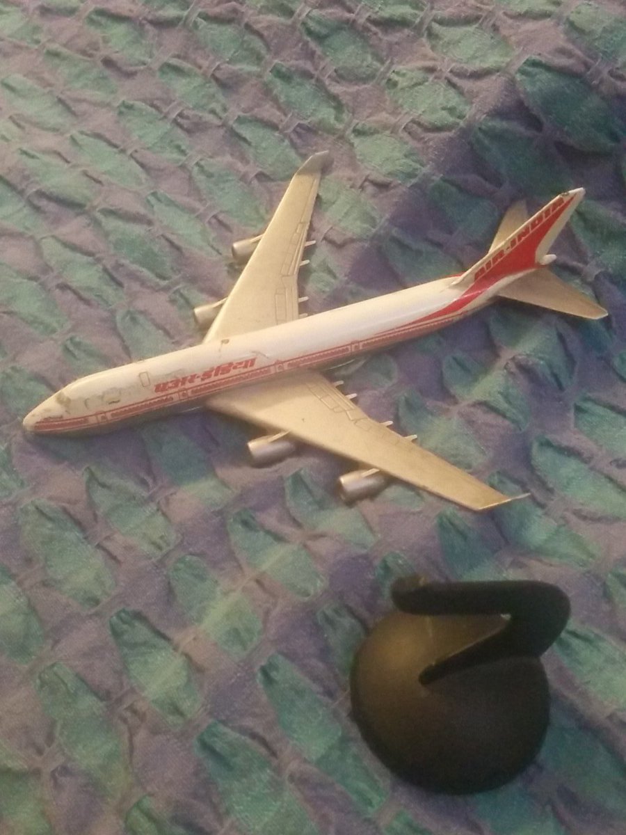 TheZubinDash's tweet photo. .@ThSaurabhMishra  Guess we're both having a bad day with our @airindiain  #brokenAI https://t.co/U4FRvB0avZ