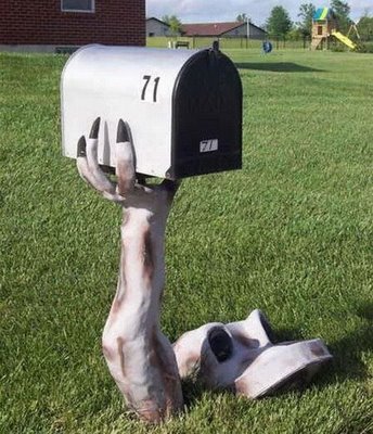 Return2Center's tweet image. Halloween Mailbox Humor - Reaching out to the mail.
