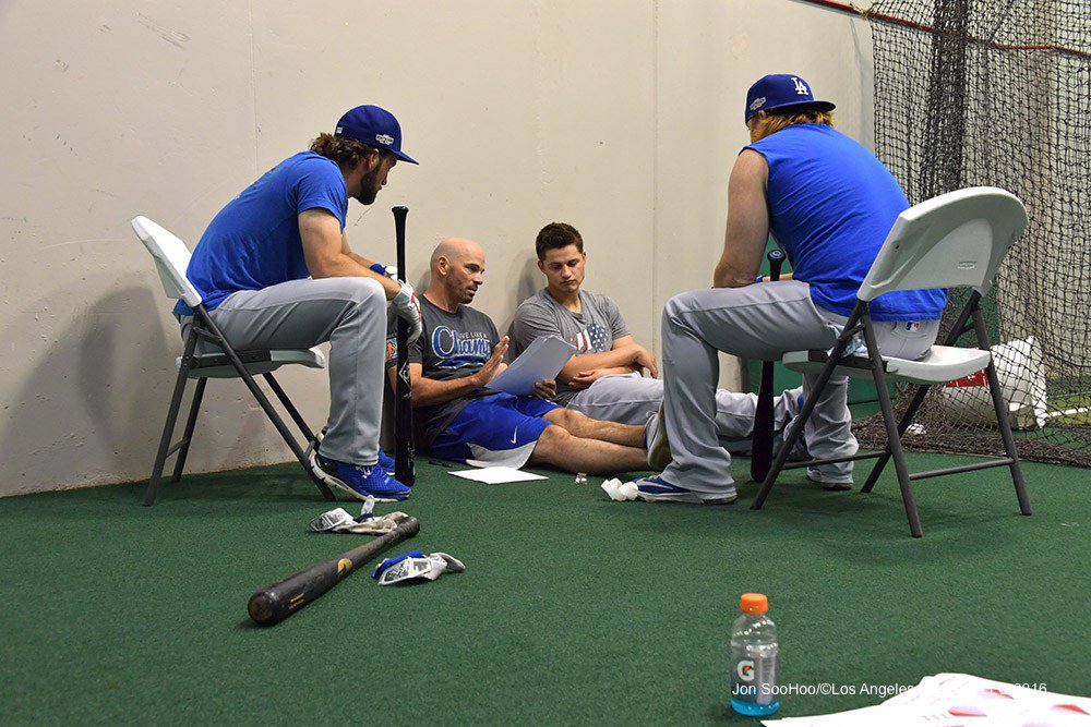 10/7/16-Something NLDS Game One-LAD-4,WAS-3 by Jon SooHoo/LA Dodgers dodgersphotog.mlblogs.com/2016/10/08/107…