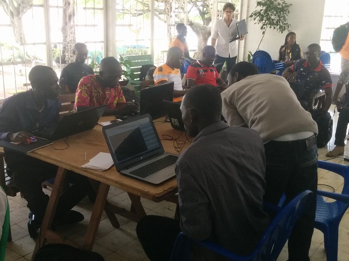 nicolas_chavent's tweet photo. #Bouaké 50 mappers + researchers @ird_fr #IPR celebrate #fds2016 mapping #CycloneMatthew #Haiti hit areas in @openstreetmap cc @FeteScience https://t.co/sAULJgtirZ