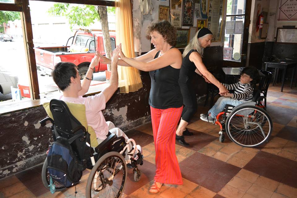 MateNeurotango's tweet photo. En Buenos Aires bailamos la Neurodiversidad al ritmo del Tango #Neurotango #Tango #DanzaMovimientoTerapia https://t.co/WHXylQ0enC