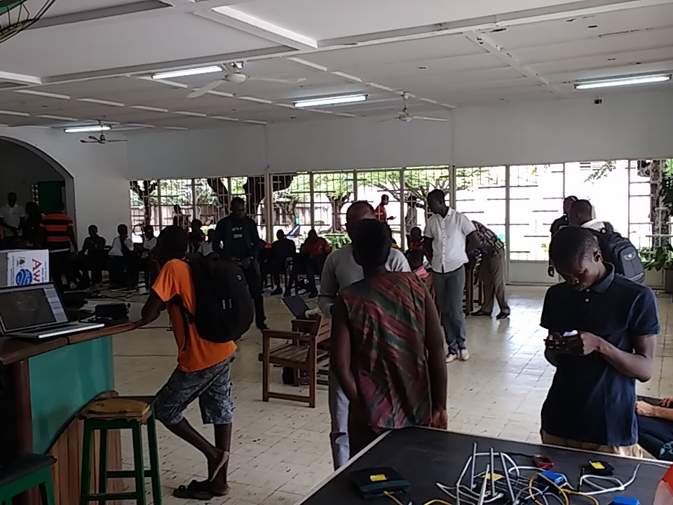 nicolas_chavent's tweet photo. #Bouaké 50 mappers/chercheurs @ird_fr #IPR célèbrent #fds2016: carto ds @openstreetmap aires touchées #CycloneMatthew #Haiti cc @FeteScience https://t.co/jlWYRma9xo