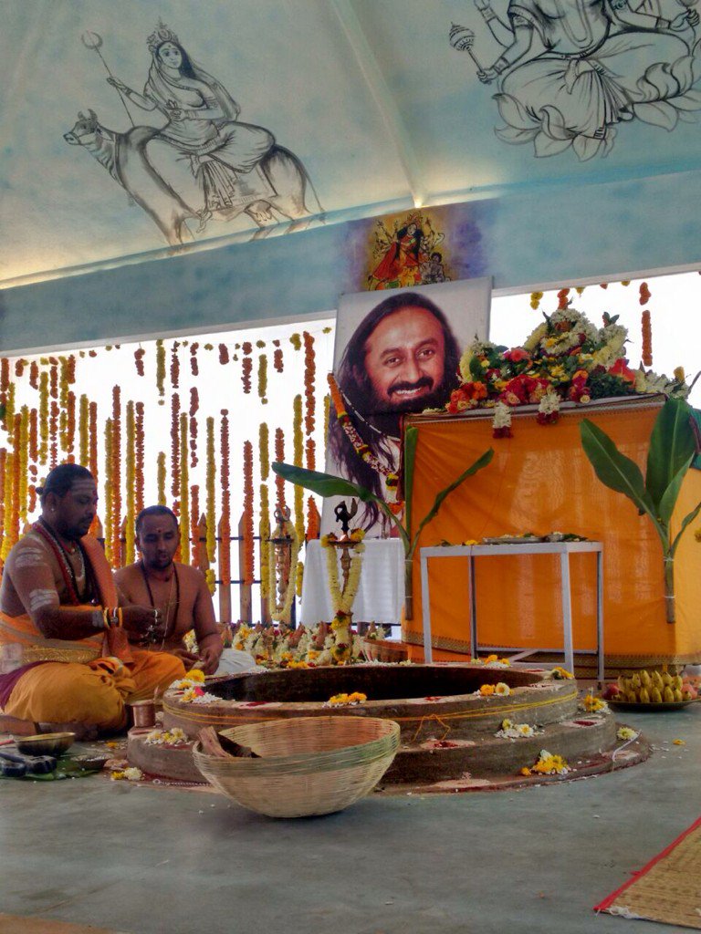 VandanaDaftari's tweet photo. Day -7 Sri Maha Rudra Homam-Sri Chandi Homam @ArtofLiving Triveni Ashram #Pune in the presence of @AOLSwamiji https://t.co/ZCxPIvdqUL