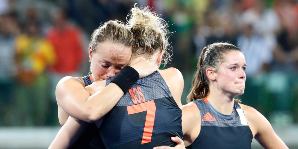 nickdgroot's tweet photo. Tophockeyster @WillemijnBos heeft haar gedragen wedstrijdshirt (finale #OS2016) beschikbaar gesteld voor #REMER. https://t.co/JlMw1HJUVI https://t.co/EilRPHuZj5