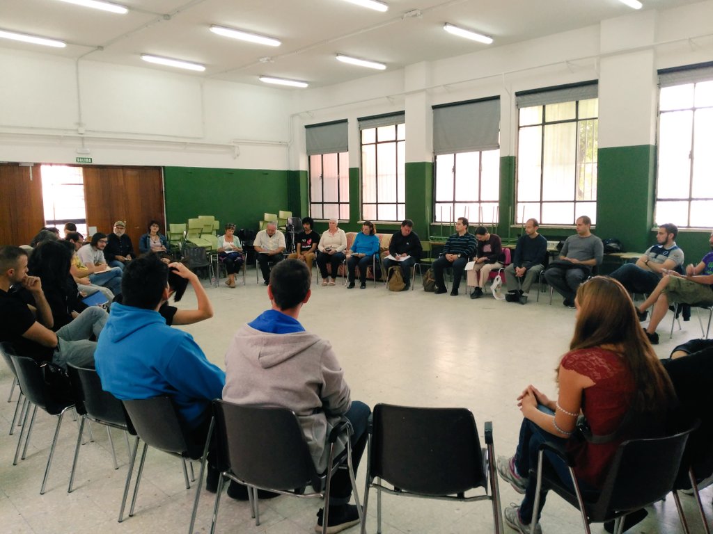JaraLavalos's tweet photo. Comienza el Encuentro d la @RSP_Madrid  
Gracias a @La_Salamandra_ por el espacio para poder debatir y marcar líneas xa el futuro! https://t.co/z7Xf1WHxsG