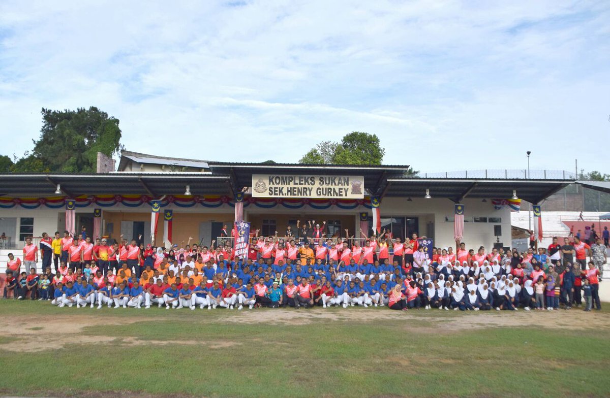 razrin16's tweet photo. #HariSukanNegara peringkat Sekolah Henry Gurney, Telok Mas, Melaka seramai 350 kakitangan dn penghuni menjayakannya. https://t.co/nhKDxvt0eU