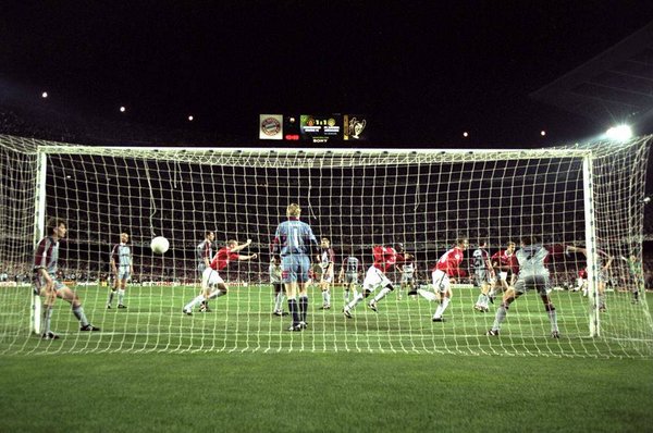 90s Football tweet media