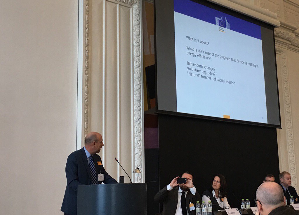 OleRydahl's tweet photo. Policy is main driver of energy efficiency in Europe, @PaulHHodson tells #IPM16. New EED crucial driver #dkgreen https://t.co/4OYbI3ch66