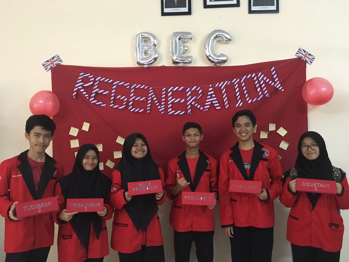 2016-2017
President: Lazuardi
Vice: Bianca
Secretaries: Anami-Indah
Treasurers: Fira-Kevin