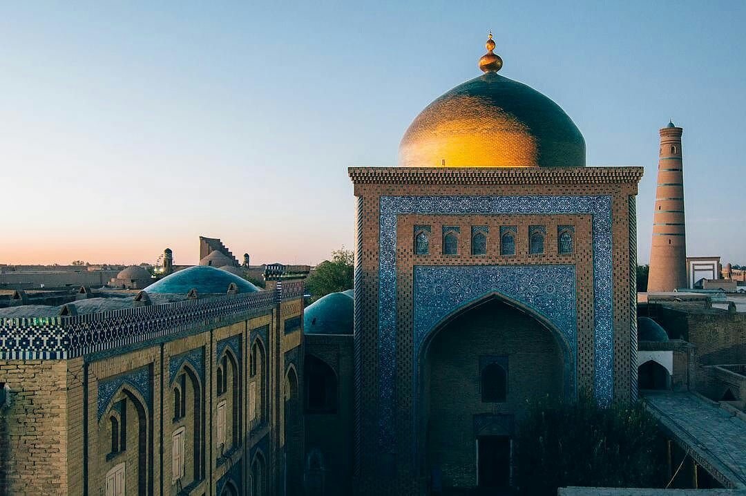 indy_guide_com's tweet photo. Looking for Aladdin on the roofs in Khiva, Uzbekistan ;) Share your photos with #IndyGuide #FindyourGuide #Uzbekistan
Photo: @andrii_lutsyk https://t.co/b1dyYoSr82