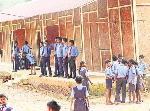 thebettercommun's tweet photo. #Bamboo #Schools #Helping #Students for #Education in #Naxal Affected #Bastar #Chhattisgarh https://t.co/di9sWgIBJo #education @Minister_Edu https://t.co/YRNnFzNNbl