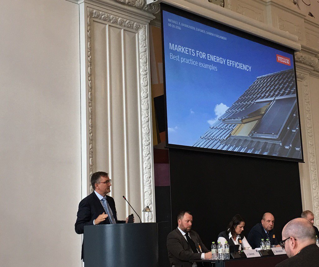 OleRydahl's tweet photo. 80 million Europeans live in damp and mouldy homes, @VELUX tells #IPM16. Renovation improves EE and health #IPM16 https://t.co/hLpGbA8LHZ