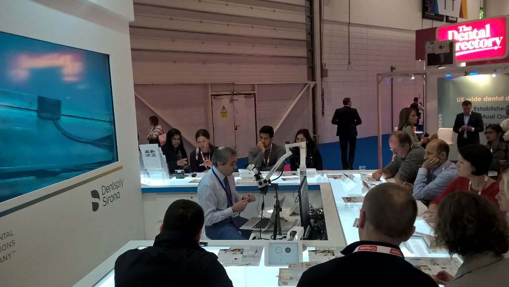 DENTSPLY_UK's tweet image. If you missed Prof Mannocci this am, don&apos;t worry he&apos;s back at 12.30 on stand i70. #protapernext #endo