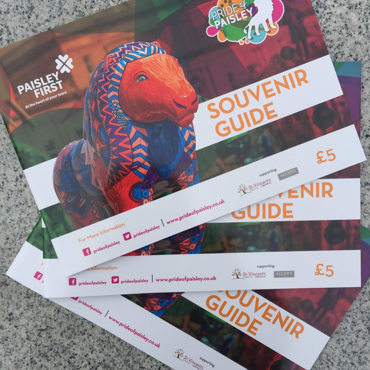 Grab a souvenir guide for the #prideofpaisley today in county square at the farewell event!