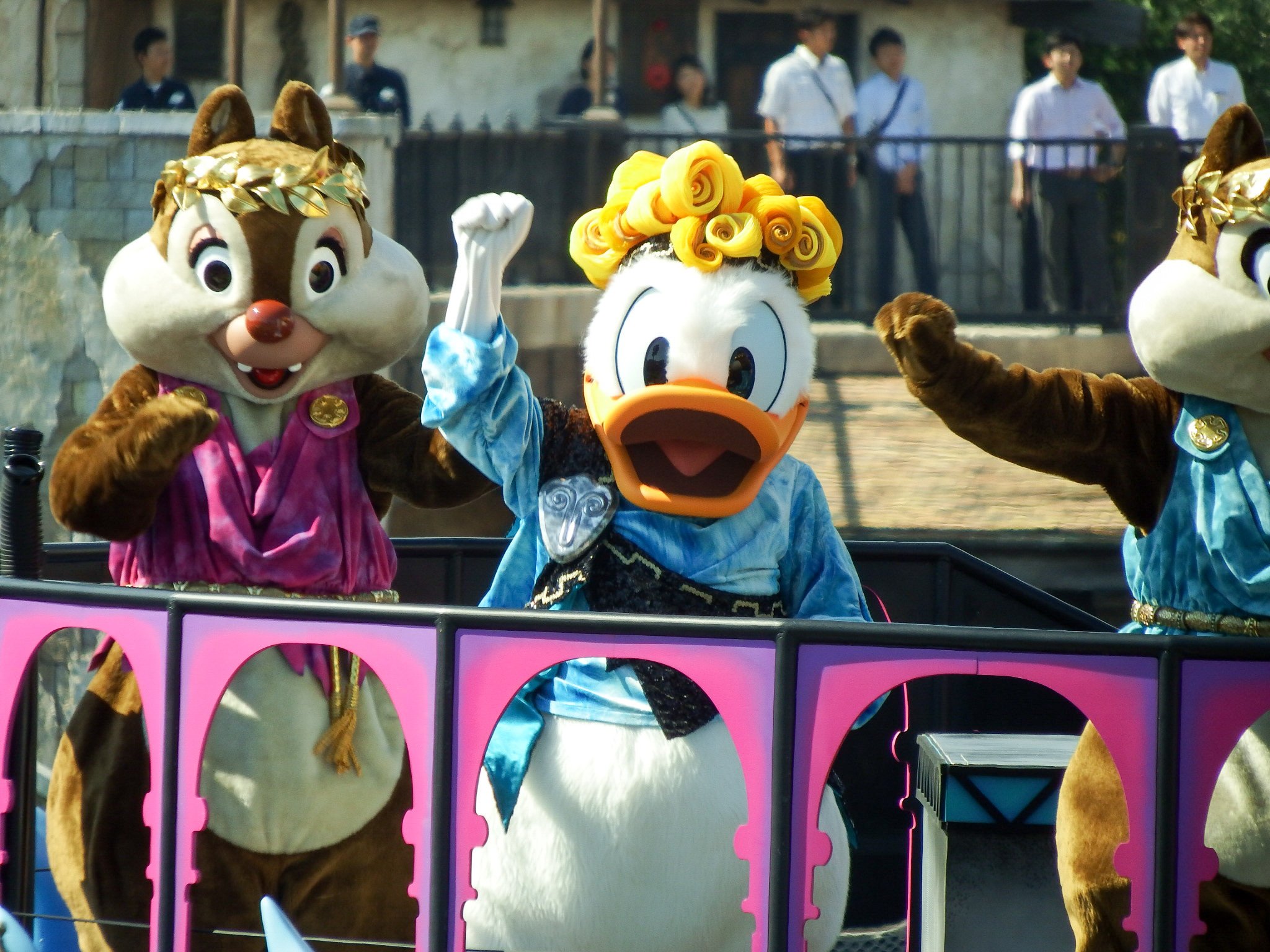 Mikkiy ずっと可愛いお顔のままでいてほしい 海外フェイス導入反対 Smap 同様に現行 ミッキー ミニー ドナルド デイジー 存続希望 上海ディズニー のフェイス反対 瞬きも口パクも不要 鼻ピクだけで充分です T Co K72bsjsz9t