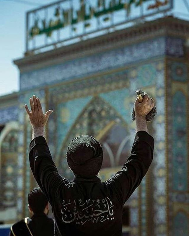 دليلي من المناحة اعليك كلمات
ولاتكفي إلك أشعار ..... كلمات
عدل لاجن صرت يحسين كالمات
و أحس بروحي إلك راحت سبية