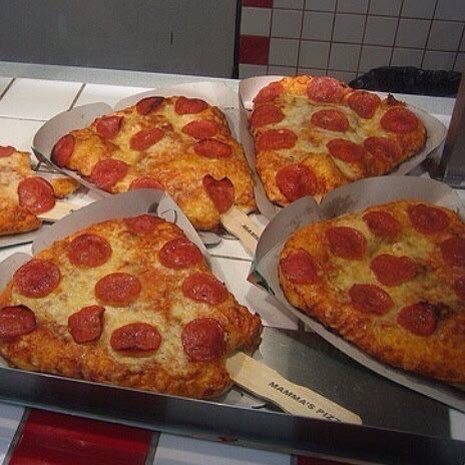 cute_0622's tweet photo. いろんな形のpizza
✨

パフェみたいなpizza食べたい https://t.co/NJzjMCKzfa