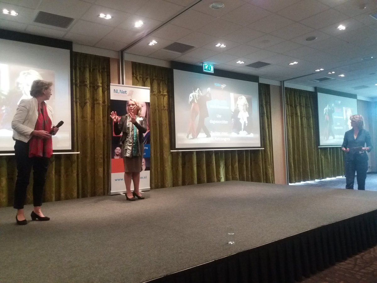 Het duet tussen Machteld Hubert en Sandra Lakke olv <a href="/mariahenneman/">Maria Henneman</a> #nlnetcongres <a href="/NLNetwerk/">NLNet</a>